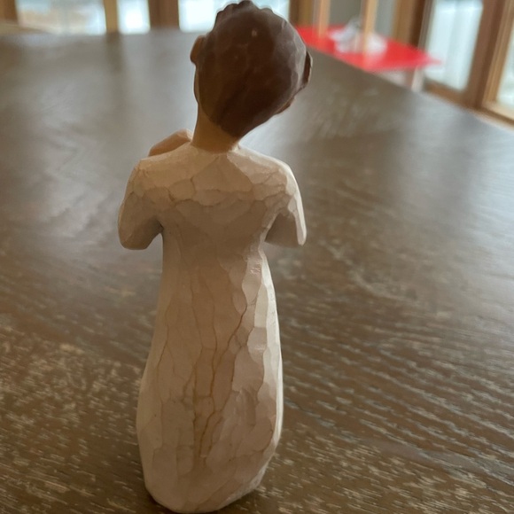 Willow Tree Figurine “Keepsake” - Picture 2 of 3